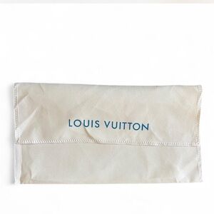 Louis Vuitton Cream Dust Cover Wallet size
